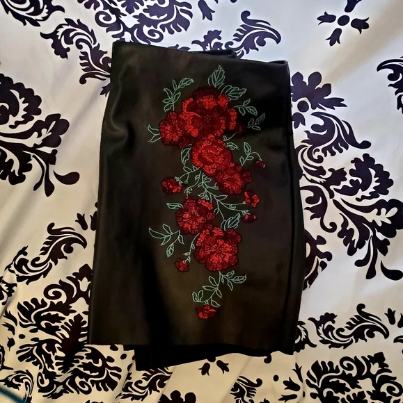 Express Mini Skirt NWT - Picture 8 of 9